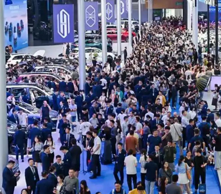 这场产业盛会的背后,有着这家本土会展企业的专业底气